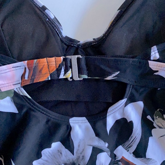 Athleta Tankini Polynesia Floral Halter NWT’s - Picture 10 of 14
